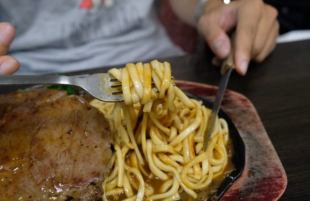 [台南]永康 晚餐宵夜|不用組裝肉|半夜好想吃肉 牛貝里平價牛排