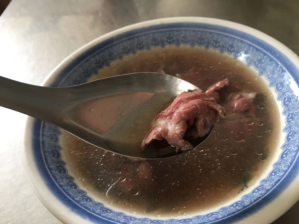 [台南]東區 路過結果一試成主顧 崇明路新鮮牛肉湯