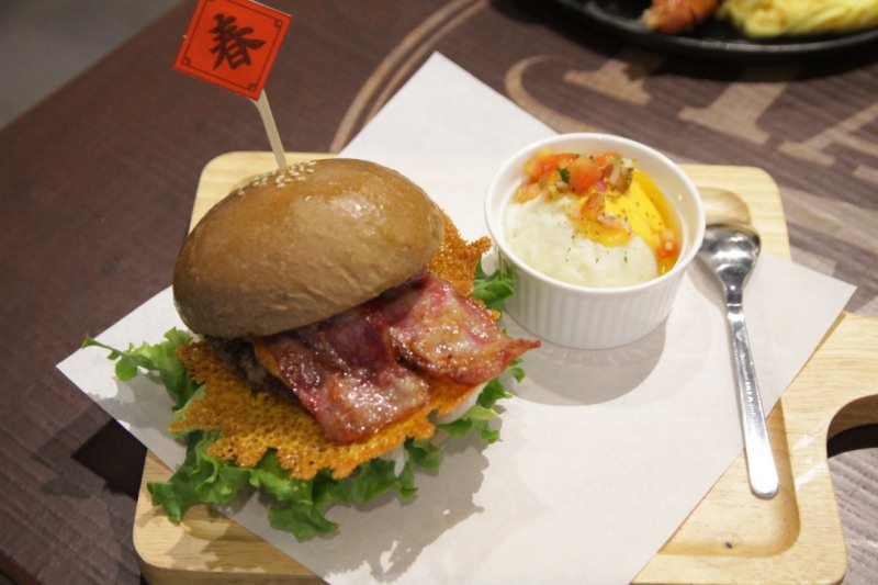 [台北]信義安和漢堡早午餐推薦 HALF TIME • Burger N Brunch