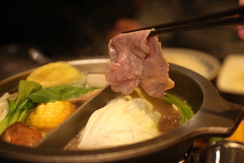 [台南]東區 成大美食 隱藏在二樓的南洋風味 台南東區泰式料理 長鼻子泰式咖哩