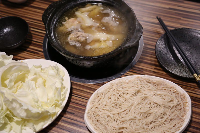 [台南]中西區小火鍋 藤吉涮涮鍋 隱藏在新美街裡的特色鍋物 海洋的鮮味及阿母的古早味