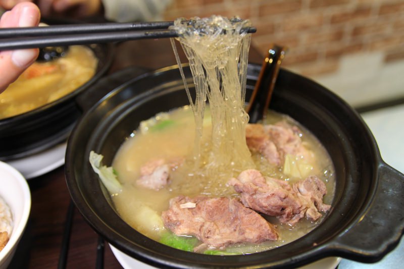 [台北]中正區南機場夜市附近美食推薦 萬中肉骨茶 湯控必吃