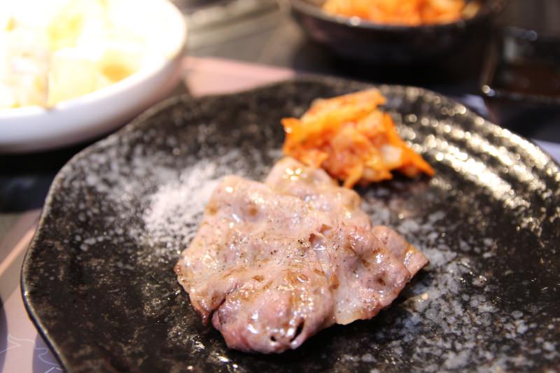[台北]燒肉推薦 犇-和牛館燒肉.鍋物 微風廣場美食頂級和牛燒烤火鍋約會首選