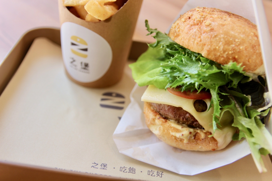 台南漢堡推薦 之堡Zhizhi Burger吃飽吃好 友愛街餐廳新選擇 好吃漢堡來拉！