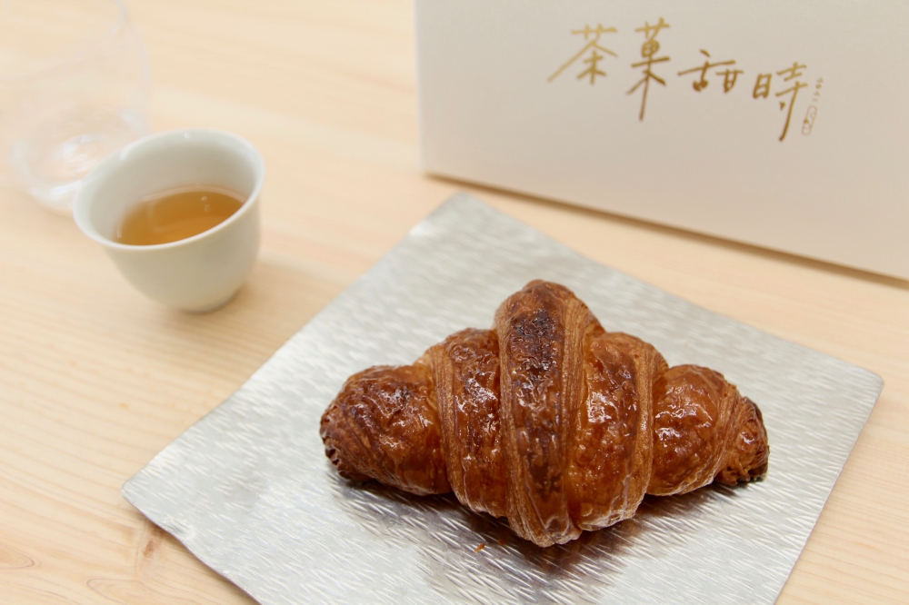 台南甜點推薦『茶菓甜時』東區新開法式甜點 全品項開箱 聖多諾黑優秀、可頌記得預訂！