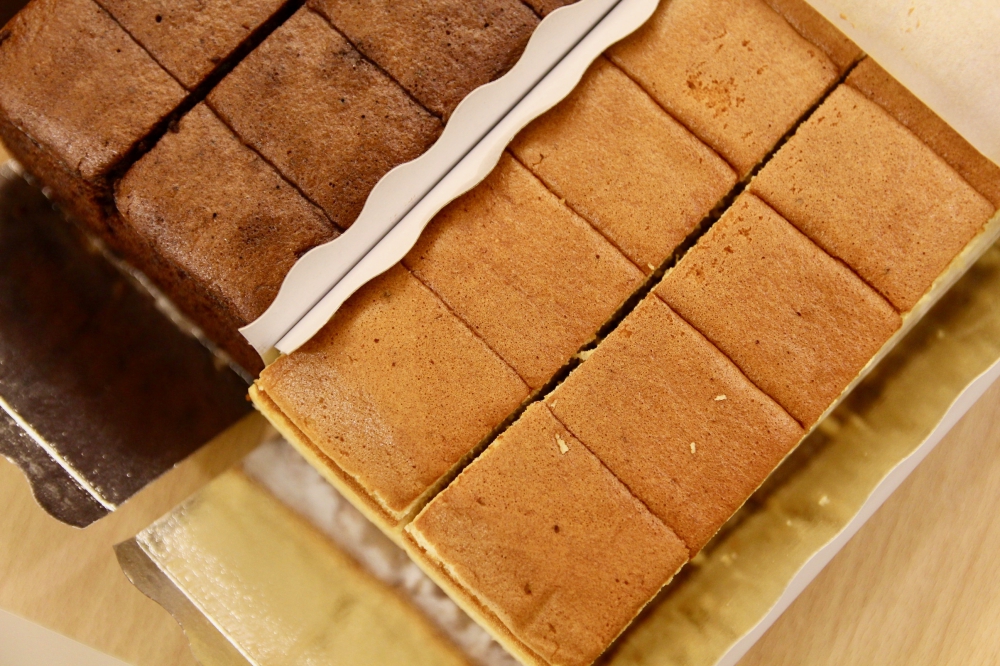 台中長崎蛋糕『和慶屋』雙目糖巧克力長崎蛋糕、熟客電話預訂不用排、便宜划算蜂蜜蛋糕