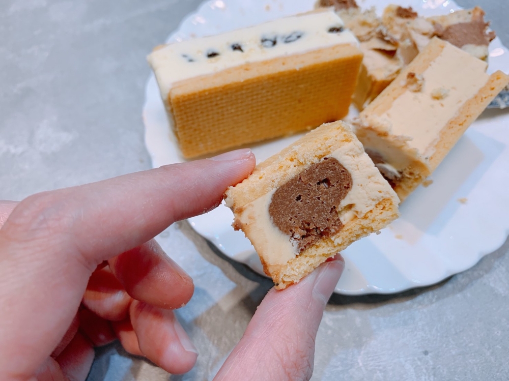 宅配網購奶油夾心餅推薦Miu Miu Cake 蘭姆葡萄奶油夾心餅乾好吃！每月開單訂購～