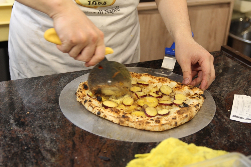 台南披薩推薦：27 Pizza Italy義大利窯烤披薩 成大校園美食｜超好吃拿波里披薩