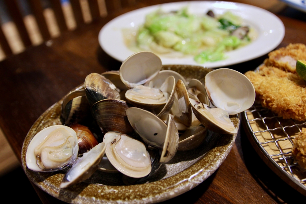 台南「酒鶴2代目夫婦居食屋」在地人愛吃的日式家庭料理｜建議訂位