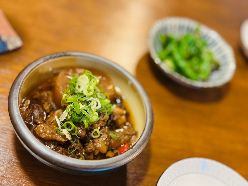 台南宵夜「火気酒場」生啤 下酒菜 日式串燒好吃推薦｜職人燒き鳥Yakitori隔壁｜一次吃兩家