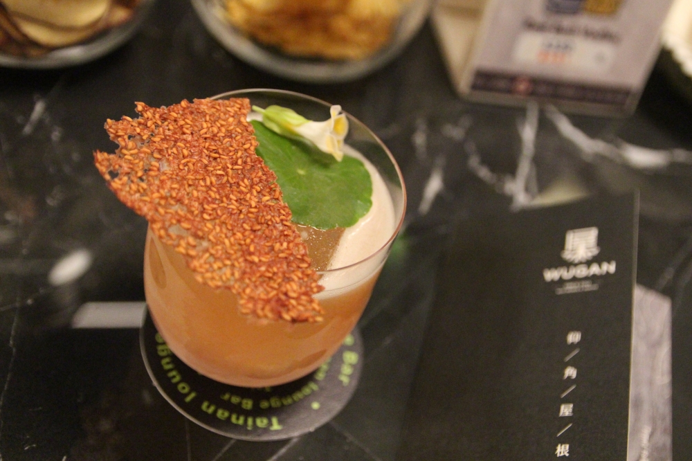 台南酒吧【仰角屋根WUGAN】不用去奇美博物館就可以看到超多動物標本 調酒也很厲害 約會餐酒推薦 台南酒吧【仰角屋根WUGAN】不用去奇美博物館就可以看到超多動物標本 調酒也很厲害 約會餐酒推薦