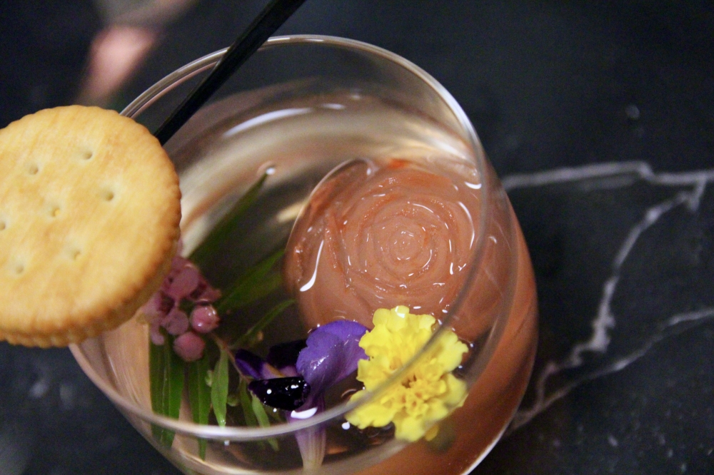 台南酒吧【仰角屋根WUGAN】不用去奇美博物館就可以看到超多動物標本 調酒也很厲害 約會餐酒推薦 台南酒吧【仰角屋根WUGAN】不用去奇美博物館就可以看到超多動物標本 調酒也很厲害 約會餐酒推薦