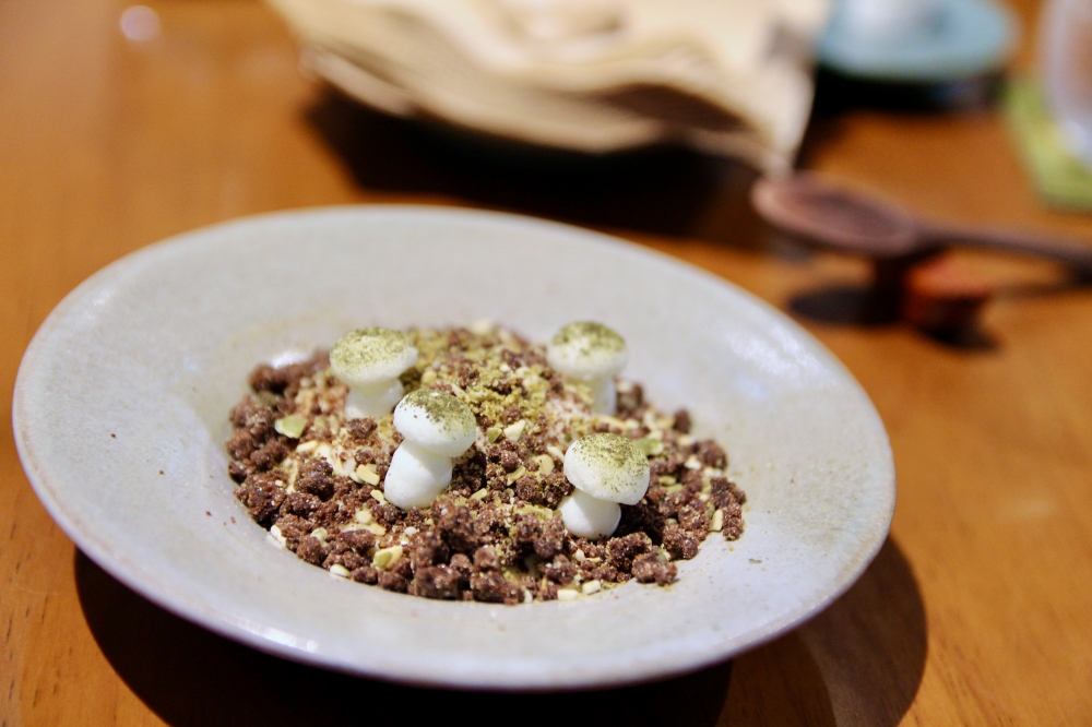 鯷魚餐廳Anchovy 二訪高雄預約制｜用心好吃推薦 ｜台灣在地食材魚貨、巧克力精緻驚艷