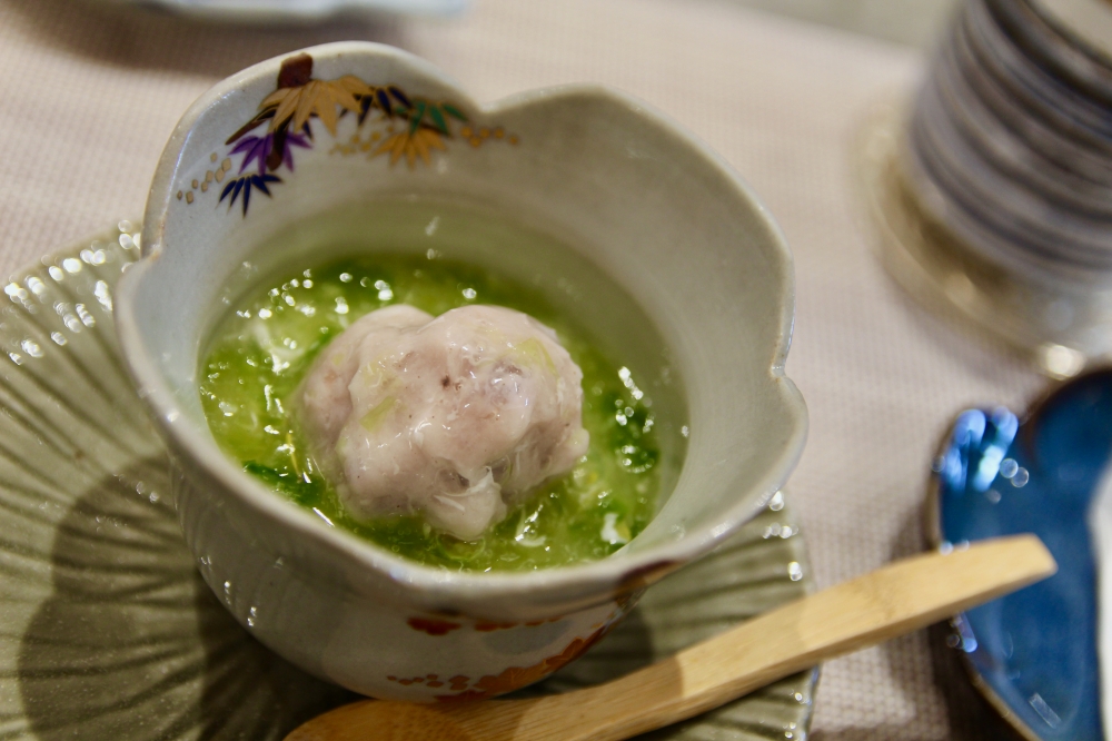 台中無菜單日本料理【鮨初 割烹】預約制 慶生約會推薦餐廳 網路很紅的哈密瓜蛋糕就是這家