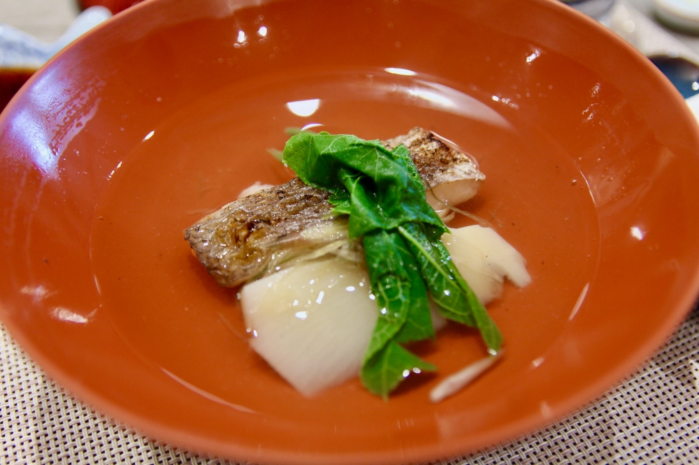 台中無菜單日本料理【鮨初 割烹】預約制 慶生約會推薦餐廳 網路很紅的哈密瓜蛋糕就是這家