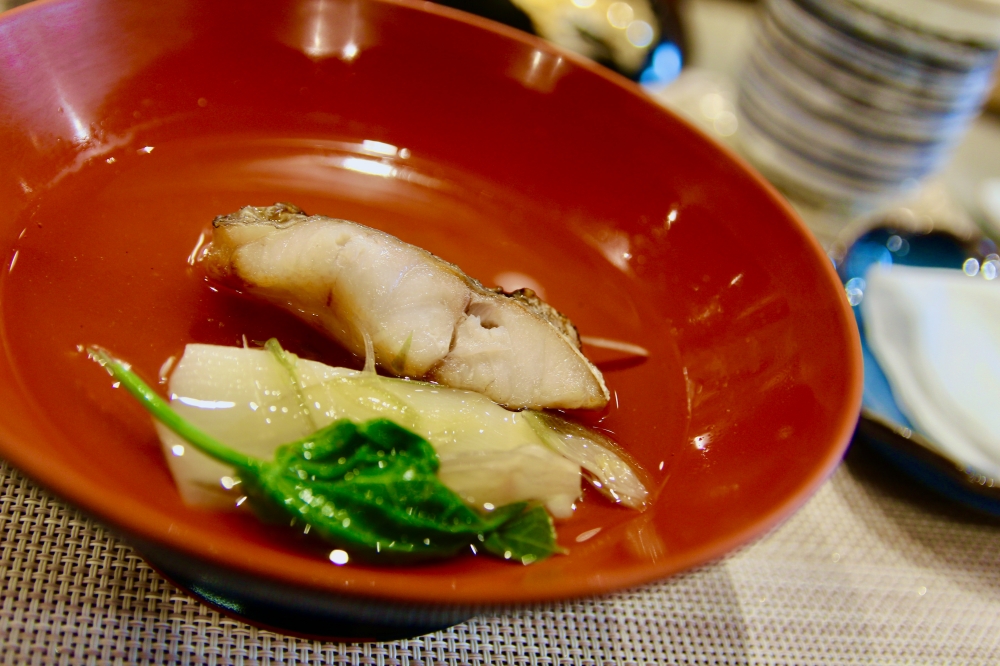 台中無菜單日本料理【鮨初 割烹】預約制 慶生約會推薦餐廳 網路很紅的哈密瓜蛋糕就是這家