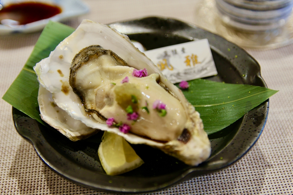 台中無菜單日本料理【鮨初 割烹】預約制 慶生約會推薦餐廳 網路很紅的哈密瓜蛋糕就是這家