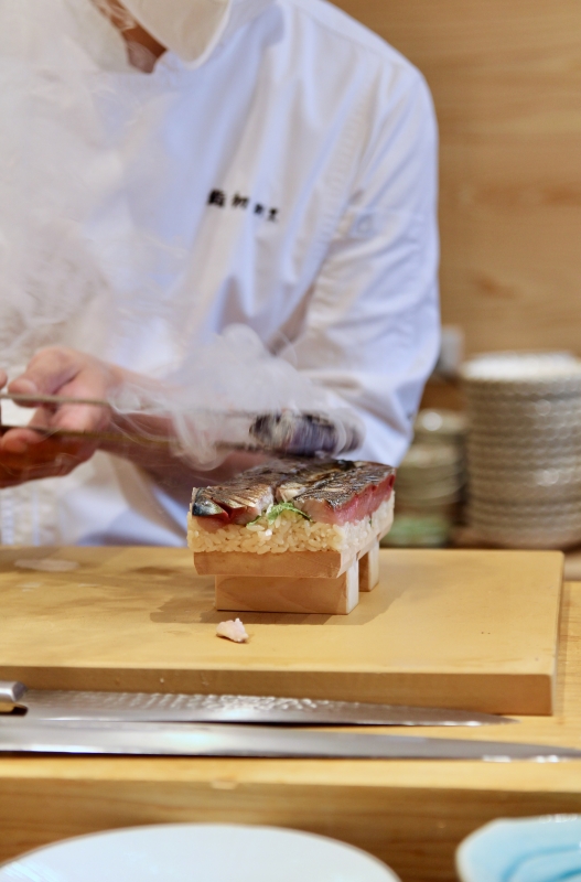 台中無菜單日本料理【鮨初 割烹】預約制 慶生約會推薦餐廳 網路很紅的哈密瓜蛋糕就是這家