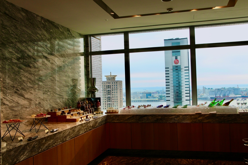 高雄THE AMNIS然一酒店(原:高雄晶英)28樓雲垂樓餐廳下午茶開箱｜好吃推薦