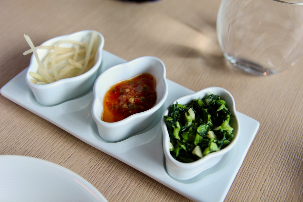 高雄THE AMNIS然一酒店(原:高雄晶英)28樓雲垂樓餐廳下午茶開箱｜好吃推薦