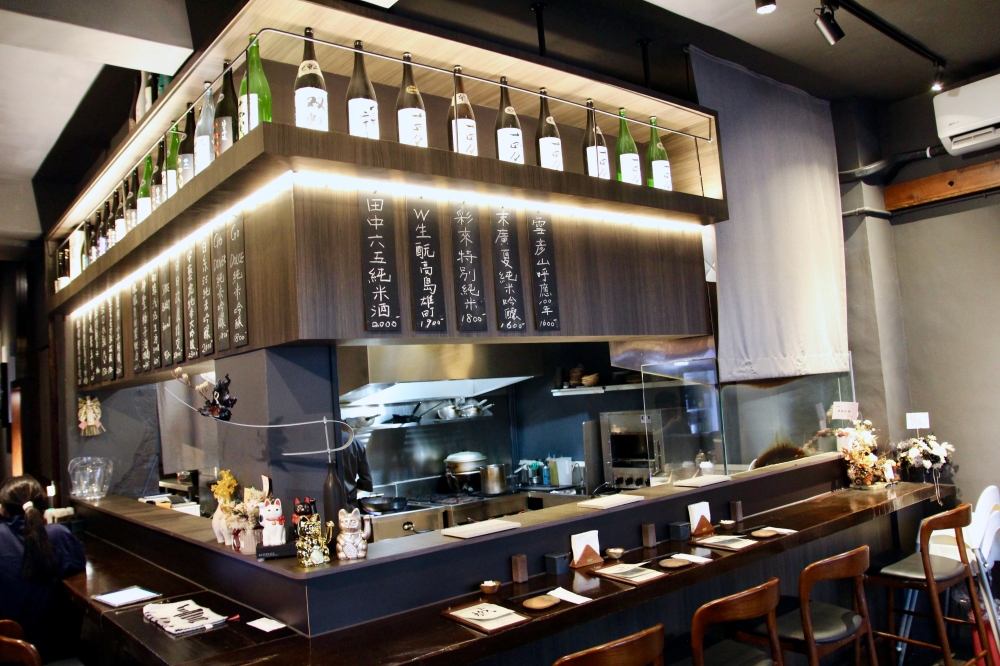 高雄燒鳥【燃串燒】下班小酌居酒屋 職人串燒 平價好吃推薦｜單點制｜生意很好記得訂位