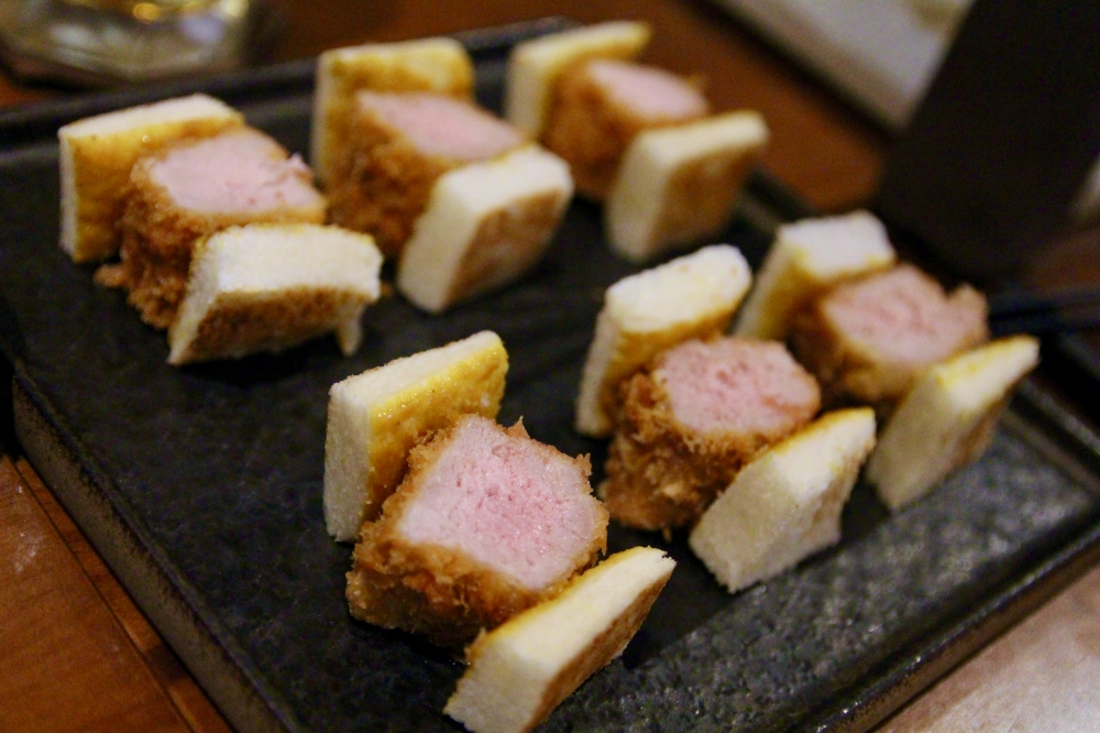 高雄燒鳥【燃串燒】下班小酌居酒屋 職人串燒 平價好吃推薦｜單點制｜生意很好記得訂位