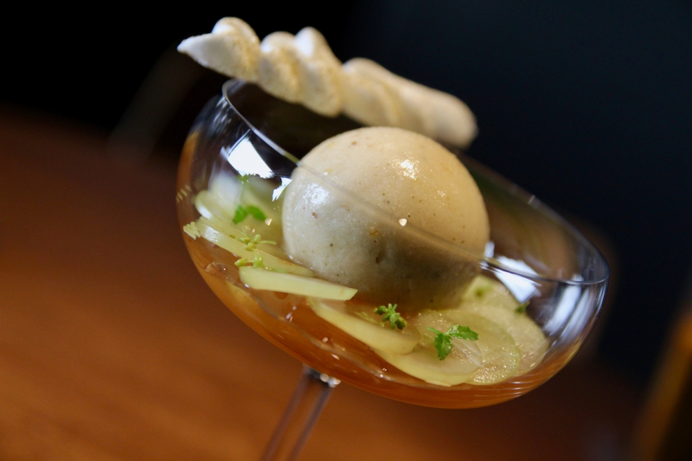 HUGH dessert dining 米其林推薦【人生必吃甜點】每次吃都好驚艷喜歡|預約制|秋季菜單 HUGH dessert dining 米其林推薦【人生必吃甜點】每次吃都好驚艷喜歡|預約制|秋季菜單