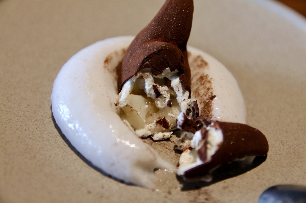 HUGH dessert dining 米其林推薦【人生必吃甜點】每次吃都好驚艷喜歡|預約制|秋季菜單 HUGH dessert dining 米其林推薦【人生必吃甜點】每次吃都好驚艷喜歡|預約制|秋季菜單