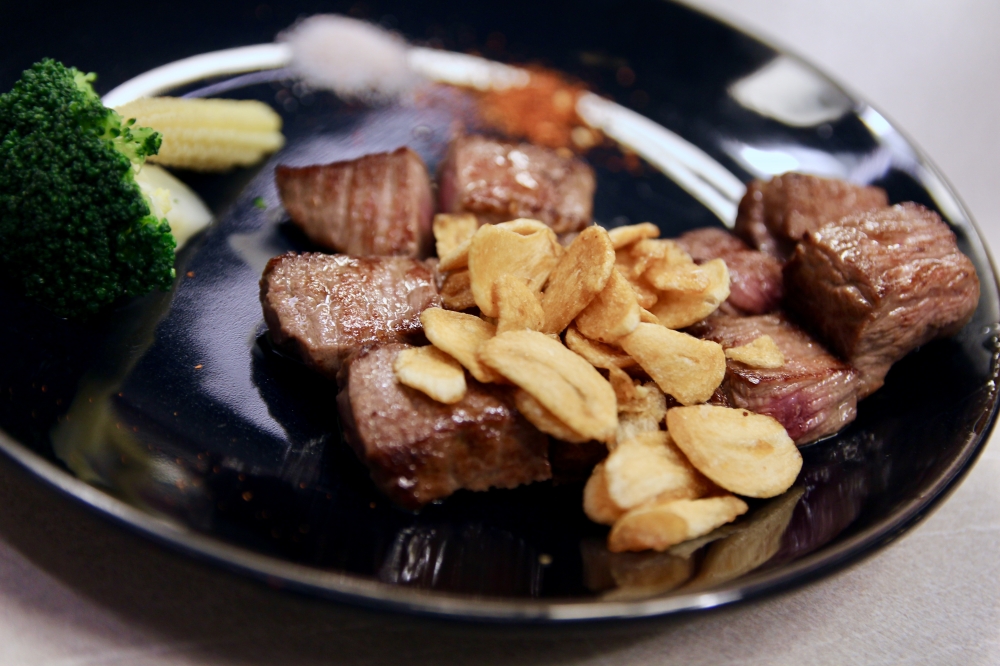 台南鐵板燒推薦【暮燃鐵板燒】要開二店拉！平價好吃一定要先訂位！