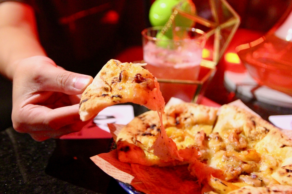 台中夜生活推薦AXshisha水煙酒吧-五權店｜飛鏢機｜餐酒館｜宵夜啤酒