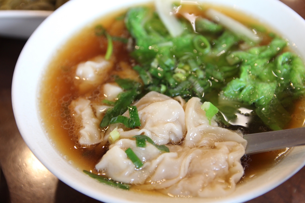 高雄鳳山美食【江北食堂風味外省麵】滷味乾麵好吃推薦｜有專屬停車場