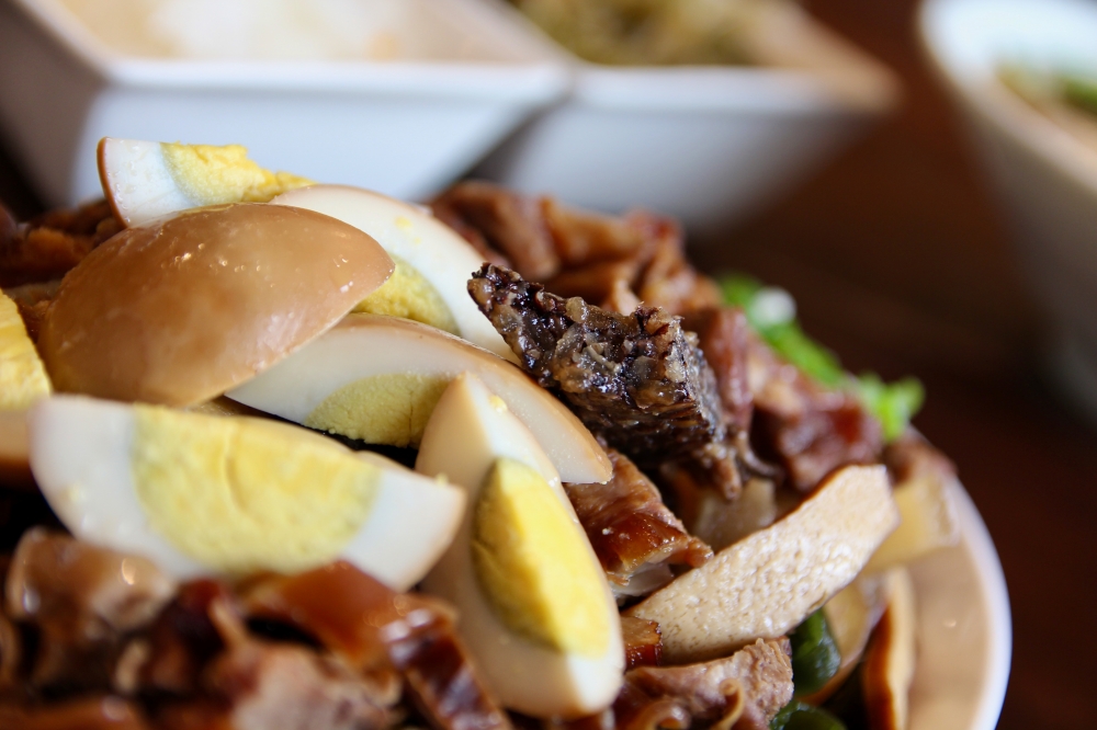 高雄鳳山美食【江北食堂風味外省麵】滷味乾麵好吃推薦｜有專屬停車場