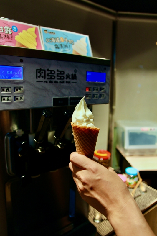 肉多多全台 全天候 平假日不限時! 輕量級套餐299 元起， 蔬食自助吧吃到飽，CP值超高！(西門店.淡水店例假日除外)