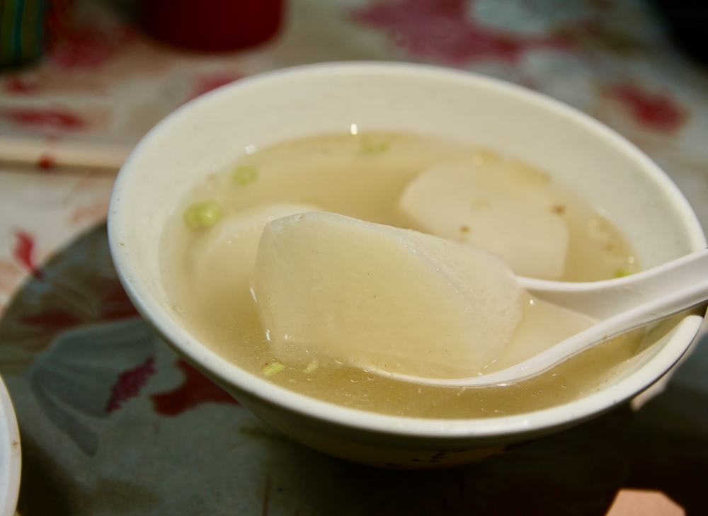 嘉義太保美食小吃推薦【幸福麵館】滷味必點！乾麵紅糟肉好好吃～宵夜隱藏版：手掌大的雞排！