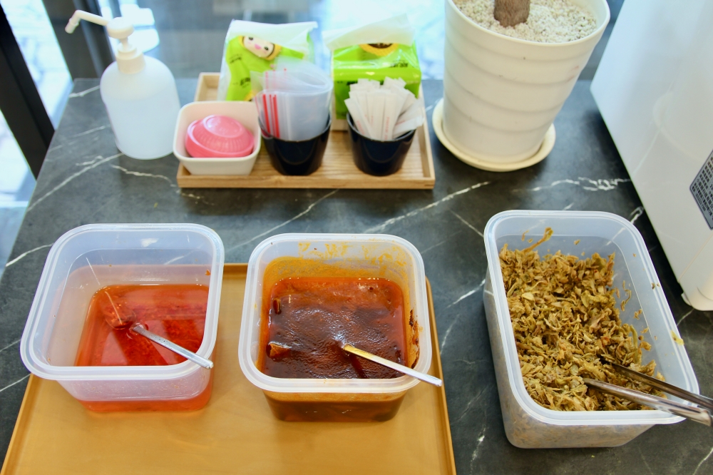 台南永康牛肉麵【有沒有牛肉麵-東橋店】嚴饌牛肉麵 好吃推薦 肉超大塊！