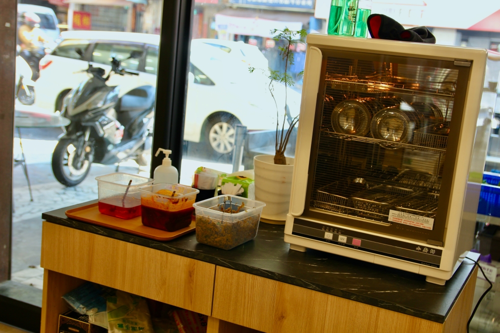 台南永康牛肉麵【有沒有牛肉麵-東橋店】嚴饌牛肉麵 好吃推薦 肉超大塊！