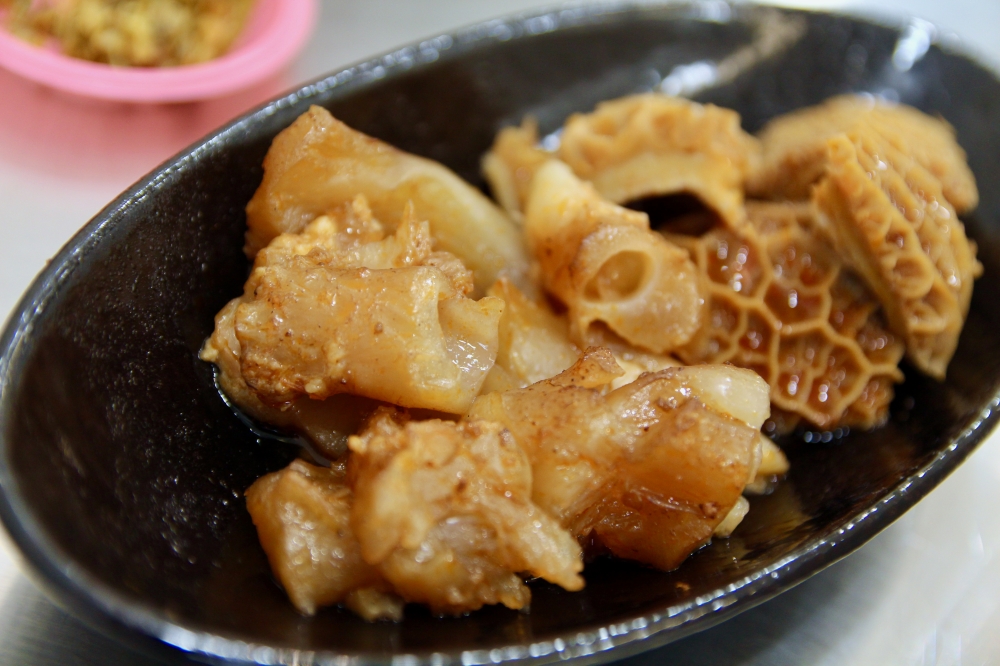 台南永康牛肉麵【有沒有牛肉麵-東橋店】嚴饌牛肉麵 好吃推薦 肉超大塊！