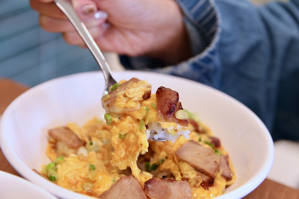 台南港式【來結氷廳Lai Ja】冰火菠蘿好吃推薦！沙爹牛、叉燒好好味