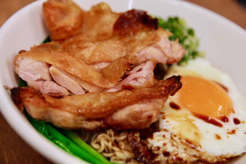 台南港式【來結氷廳Lai Ja】冰火菠蘿好吃推薦！沙爹牛、叉燒好好味