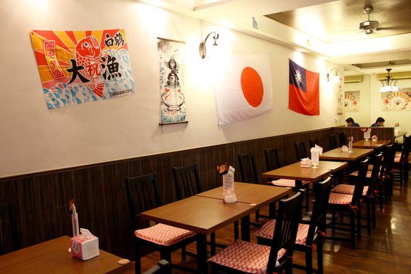 [台南]東區 成大18巷內日式料理 每日限量富士山丼 投幣式販賣機丼飯 老闆是日本人喔～丼丸donmaru