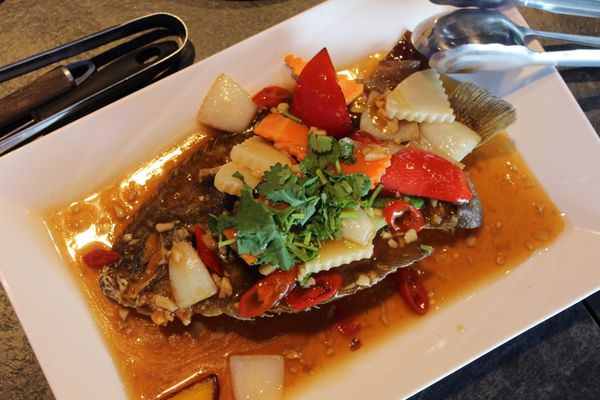 [台南]安平區 尚青ㄟ海味 新鮮海產在這裡 澎湃海鮮鍋 丸傑水產餐廳