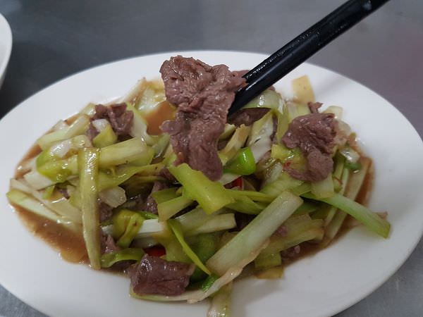 [台南]中西 富含膠質的清蒸羊腳｜羊肉就是要搭麵線｜國產羊肉專賣店　小腳腿羊肉店海安店