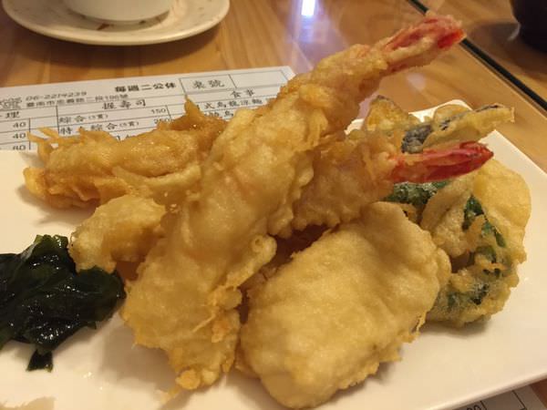 [台南]中西區 忠義路上的便宜日家庭本料理 丼飯、炸物、生魚片 有樂食堂