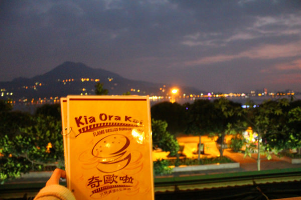 [台北]俯瞰淡水美景+美食-老街上的隱藏版漢堡 Kia Ora Kai