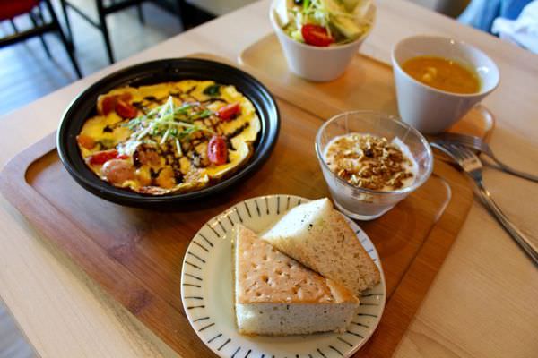 [台南]北區 慢活台南品味生活 住宅區旁的低調早午餐 健康輕食路線 HIH Cafe
