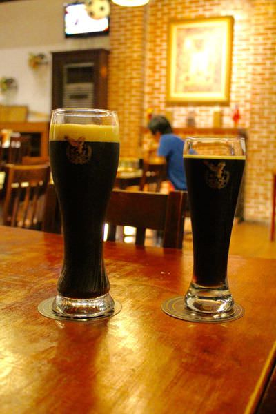 [台南]安平區 新鮮啤酒+德國豬腳 節慶球賽聚會推薦 氣氛滿分 德斯啤鮮釀啤酒餐廳