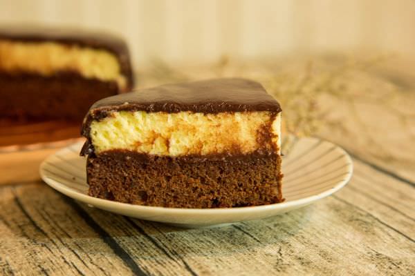 [宅配]人氣甜點報到!!! 脆皮提拉米蘇X超濃生巧克力布朗尼蛋糕 樂樂甜點