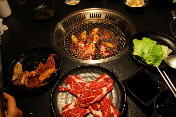[台南]中西 燒肉吃到飽 很紅的逐鹿燒肉 台南店