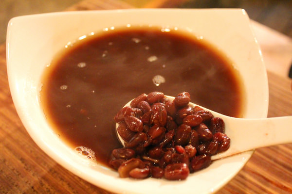 [台南]宵夜場紅豆湯X烤麻吉=冬天裡的大滿足 吐司袋袋