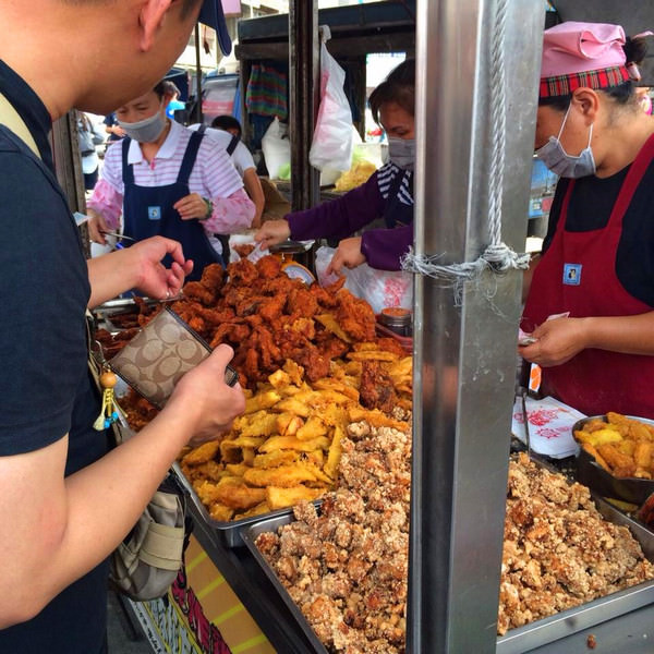 [台南]新化 廟口前的排隊美食 新化藥膳炸雞 葉麥克炸雞